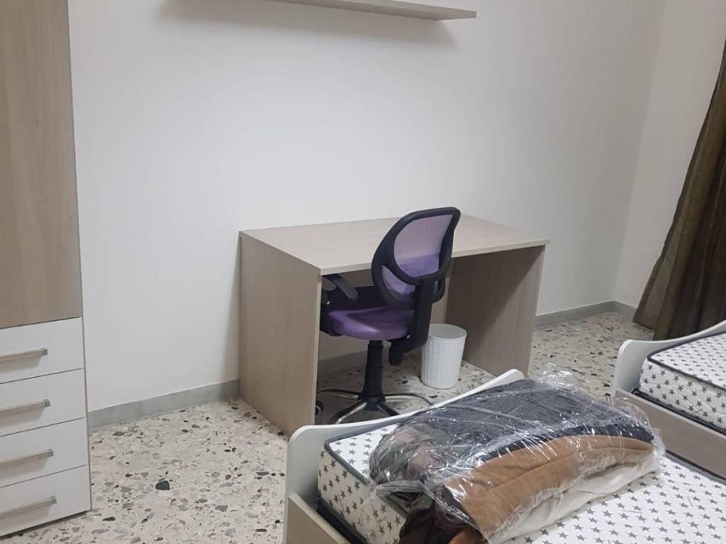 Stanza singola via massimo stanzione 12, napoli