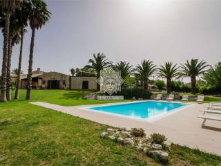 Sicily-pool-property