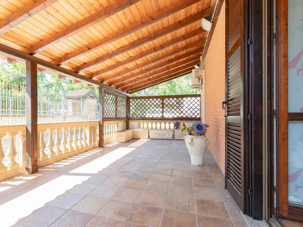 VERANDA