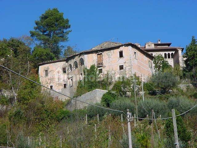 Vista esterna ravvicinata della villa