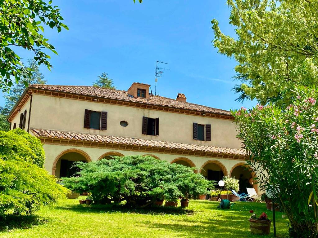 Casale strada di siano, amelia