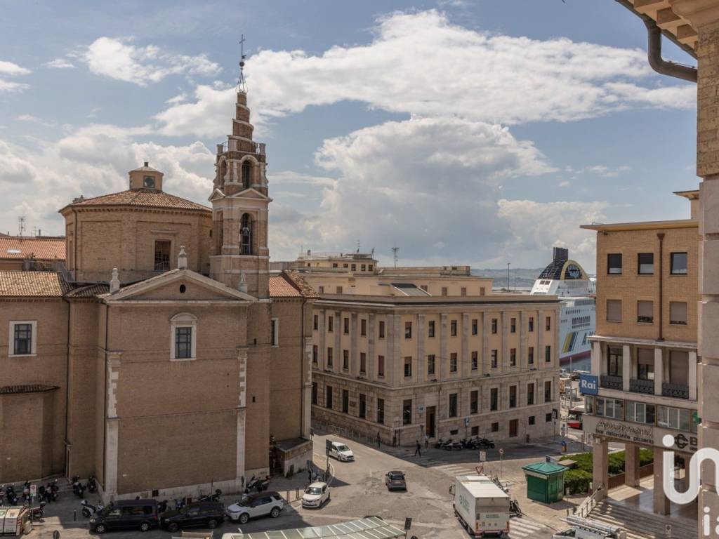 Palazzo - edificio corso giuseppe mazzini 7, corsi, ancona