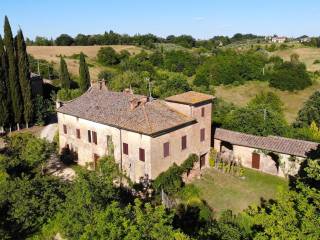 COUNTRY HOUSE - Siena