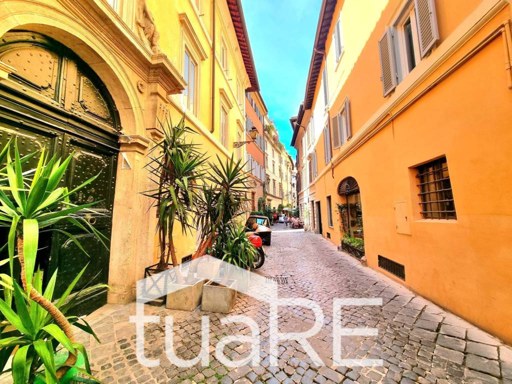 Sale Apartment Rome 4 room Flat In Via Di Monte Giordano Excellent sale-apartment-rome-4-room-flat-in-via-di-monte-giordano-excellent