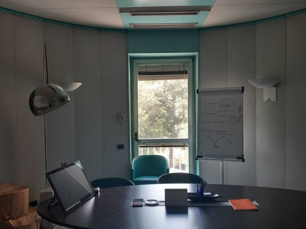 Ufficio - studio circonvallazione raggio di sole 9, cittadella - porta nuova, verona