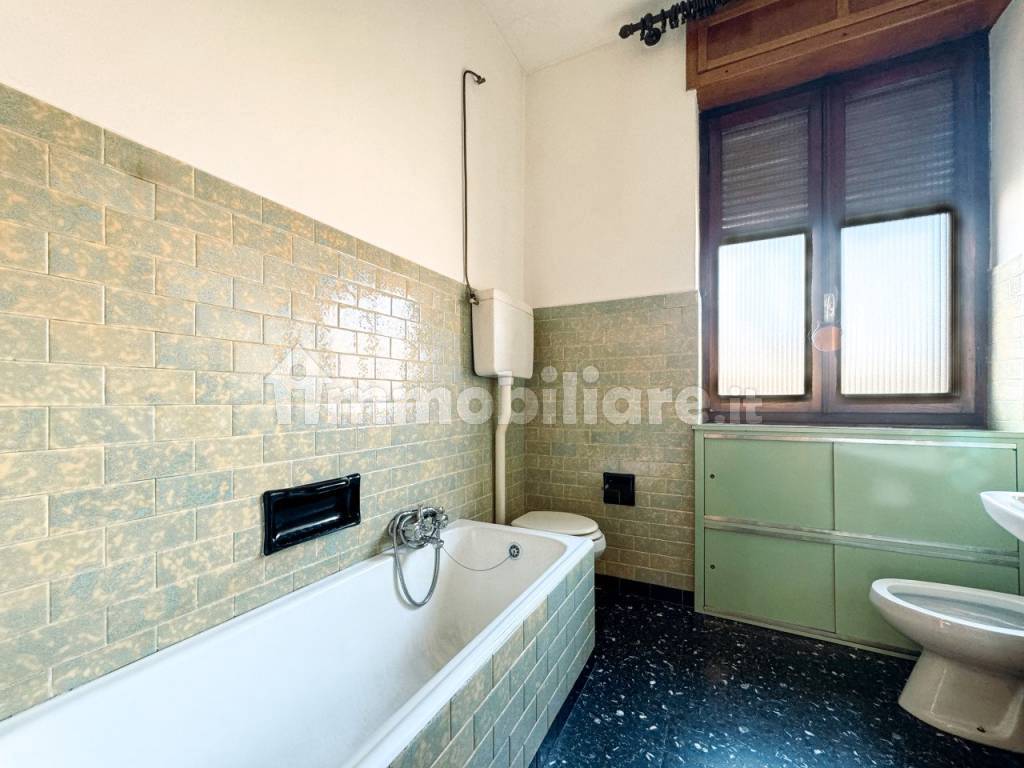 appartamento vendita borgomanero bagno1