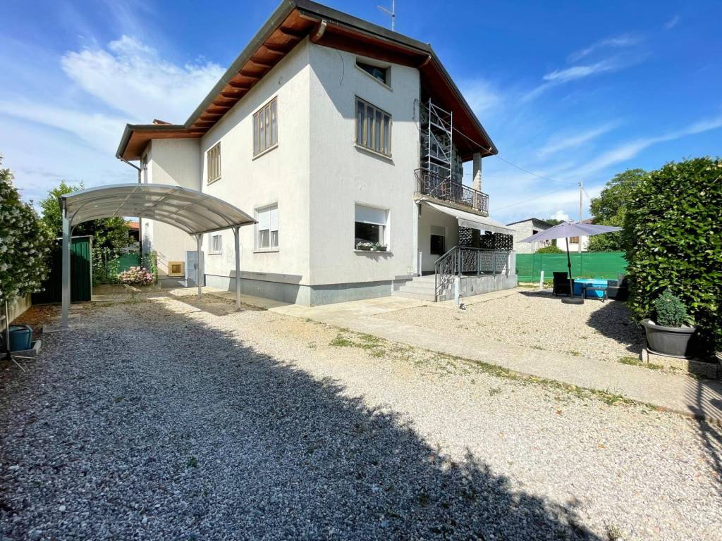 Villa bifamiliare 160 m², buttrio