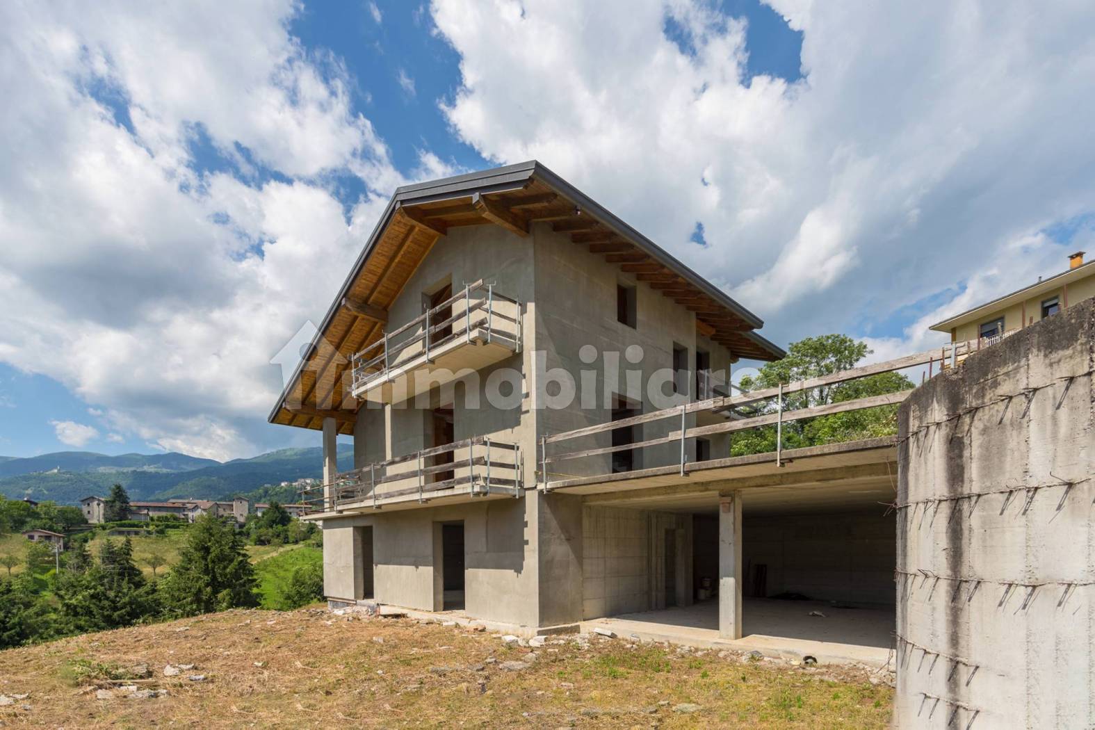 Villa in vendita a Sant'Omobono Terme
