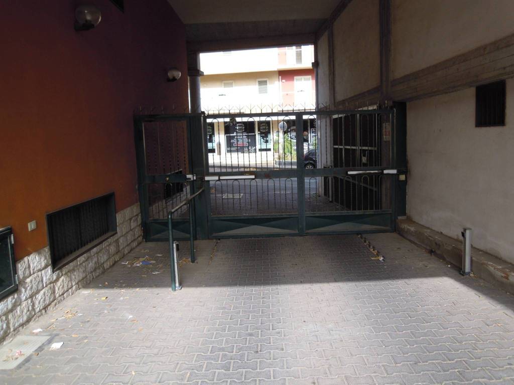 Garage - box via fiume, centro, belpasso