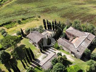 CASALE CON FIENILE - Castelnuovo Berardenga (Si)