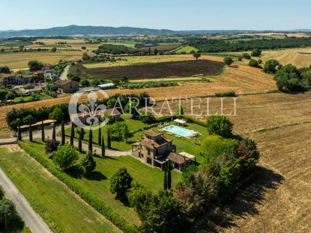 Lago Trasimeno villa moderna con piscina