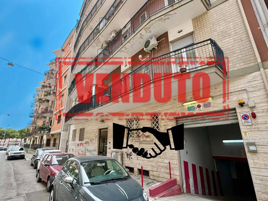 Garage - box via angelo bertolini, san pasquale, bari
