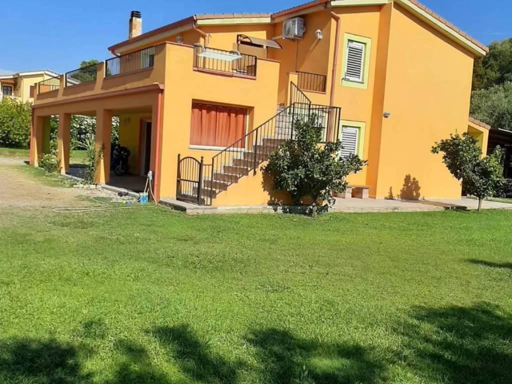 Villa unifamiliare località pischinas, magomadas