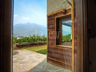 vista dalla porta della lavanderia