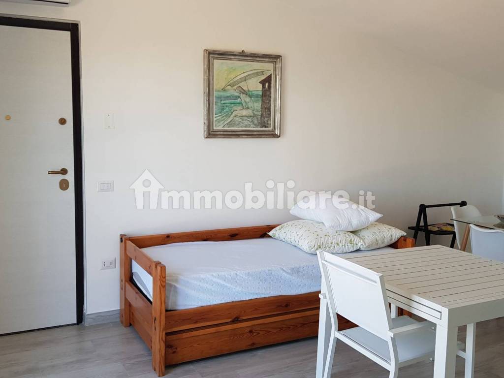 ingresso/soggiorno/angolo cottura