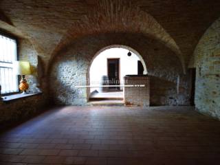 locale commerciale
