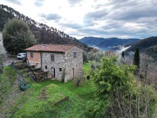 vendesi rustisco al grezzo colline lucchesi DJI_01