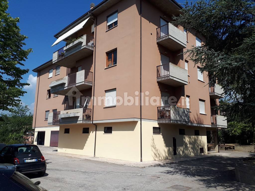 Vendita Appartamento Teramo. Quadrilocale in via Giacinto