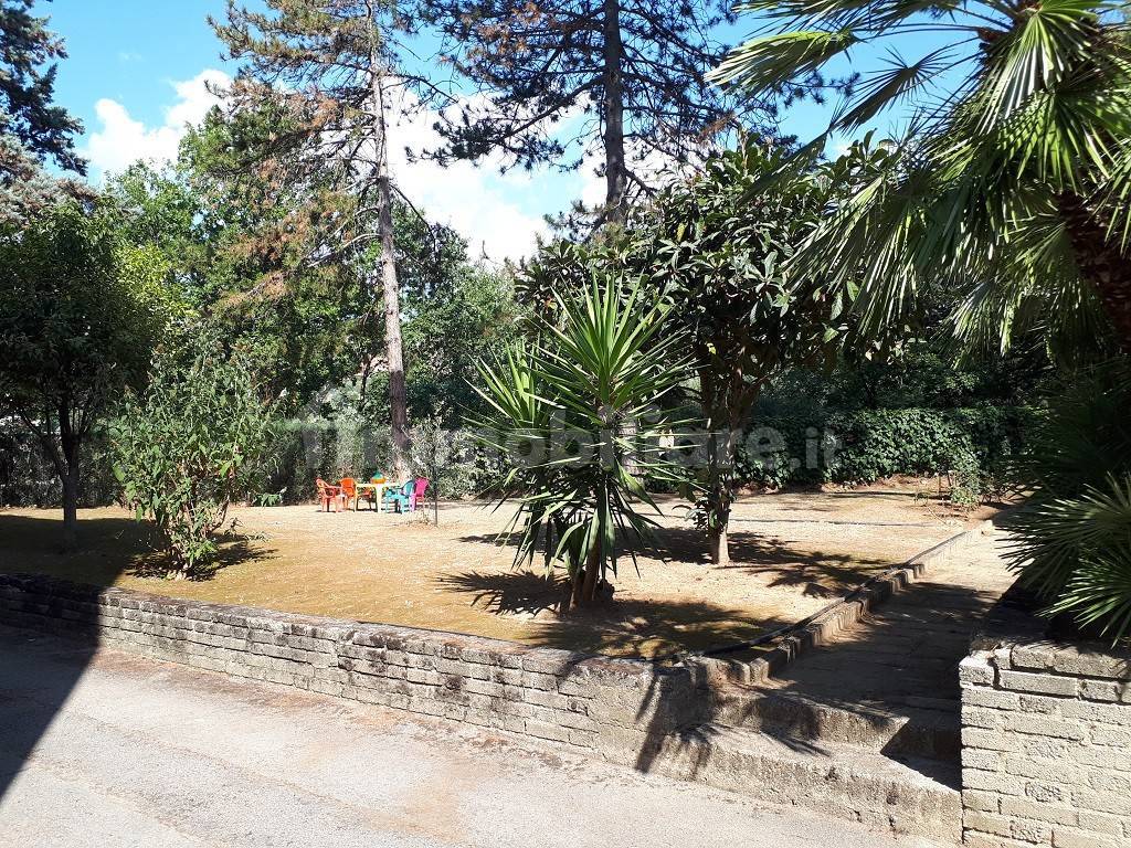 Vendita Appartamento Teramo. Quadrilocale in via Giacinto