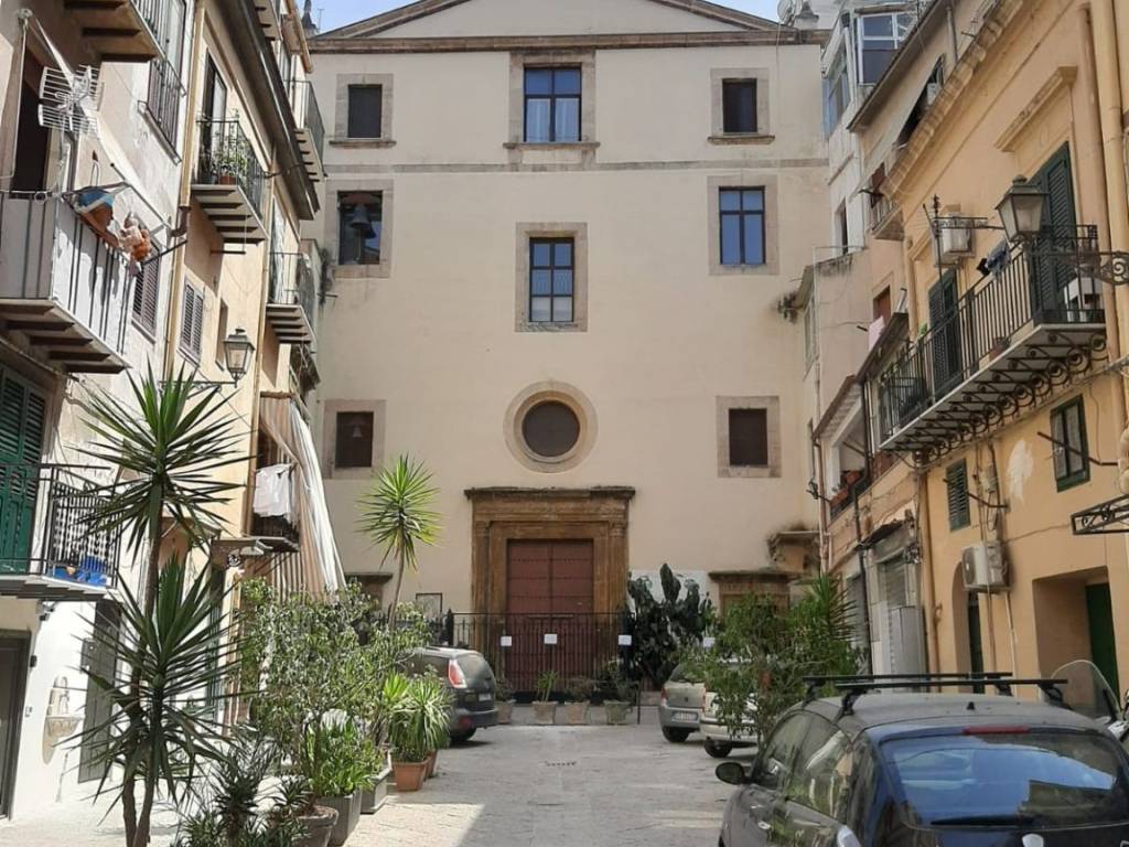 Attività commerciale con laboratorio piazzetta san marco 6e, tribunale, palermo