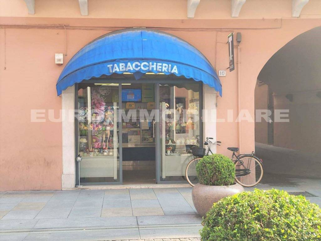 Locale commerciale corso giuseppe garibaldi 10/b, loggia - garibaldi, brescia
