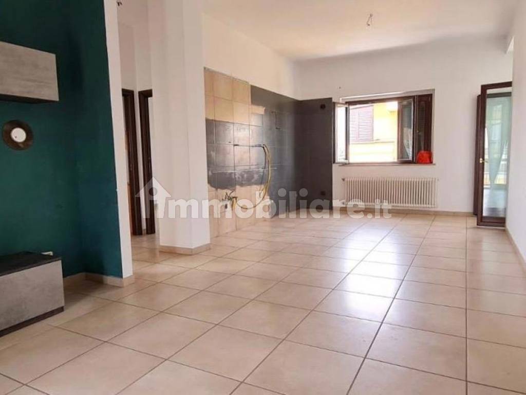 Rent Apartment Pomigliano d'Arco. 3room flat in via Masseria Mattiello