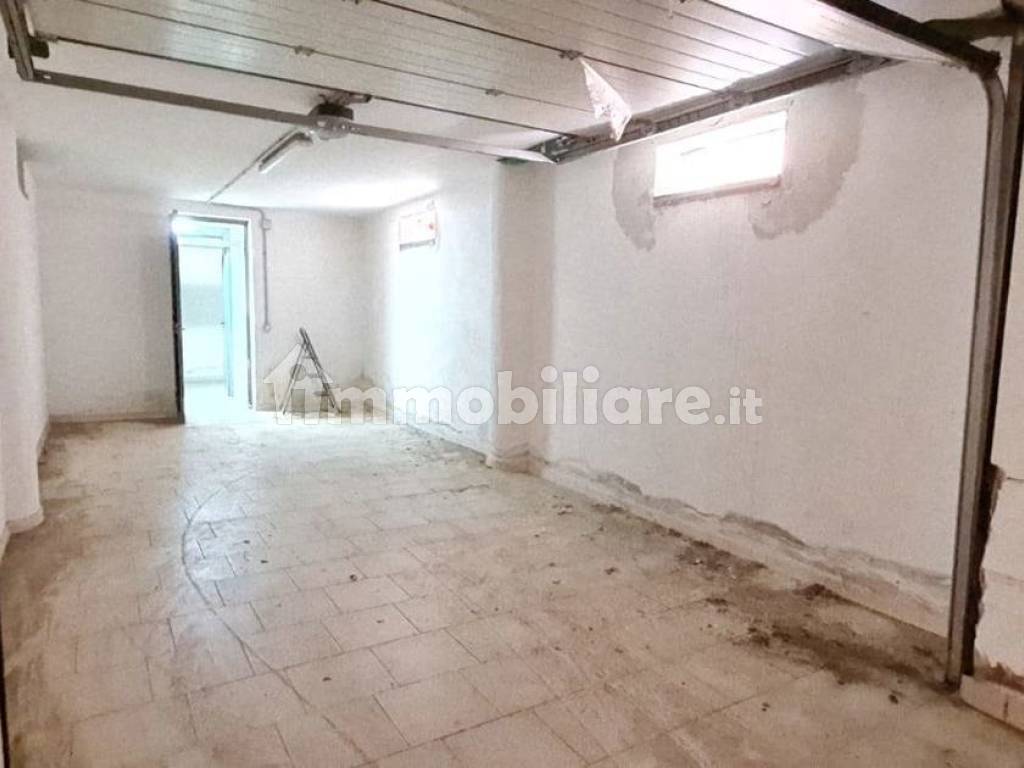 Rent Apartment Pomigliano d'Arco. 3room flat in via Masseria Mattiello