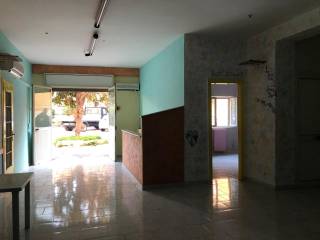 LOCALE