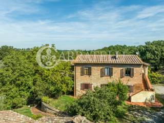 szd_Complesso abitativo con 13 ha di terrenoa a Ch