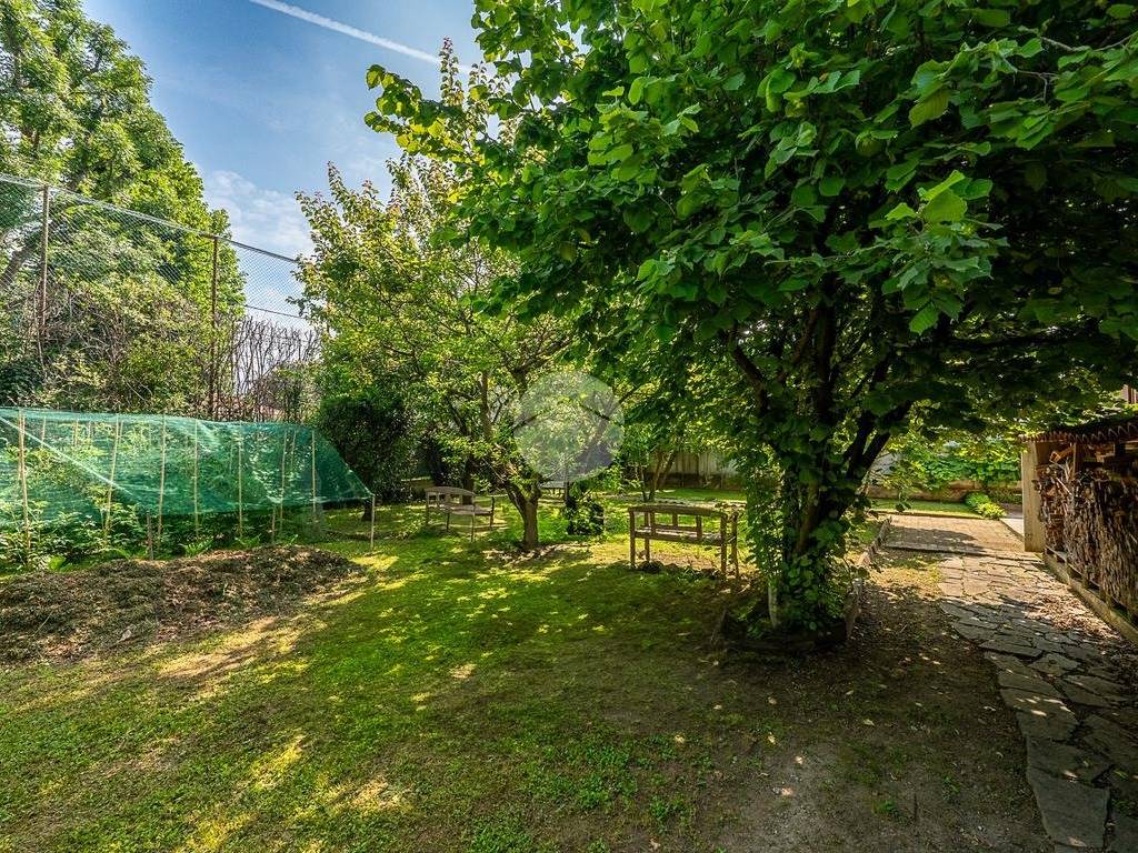 ESTERNO