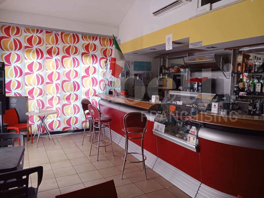 Bar via f. turati, 109, centro, giulianova