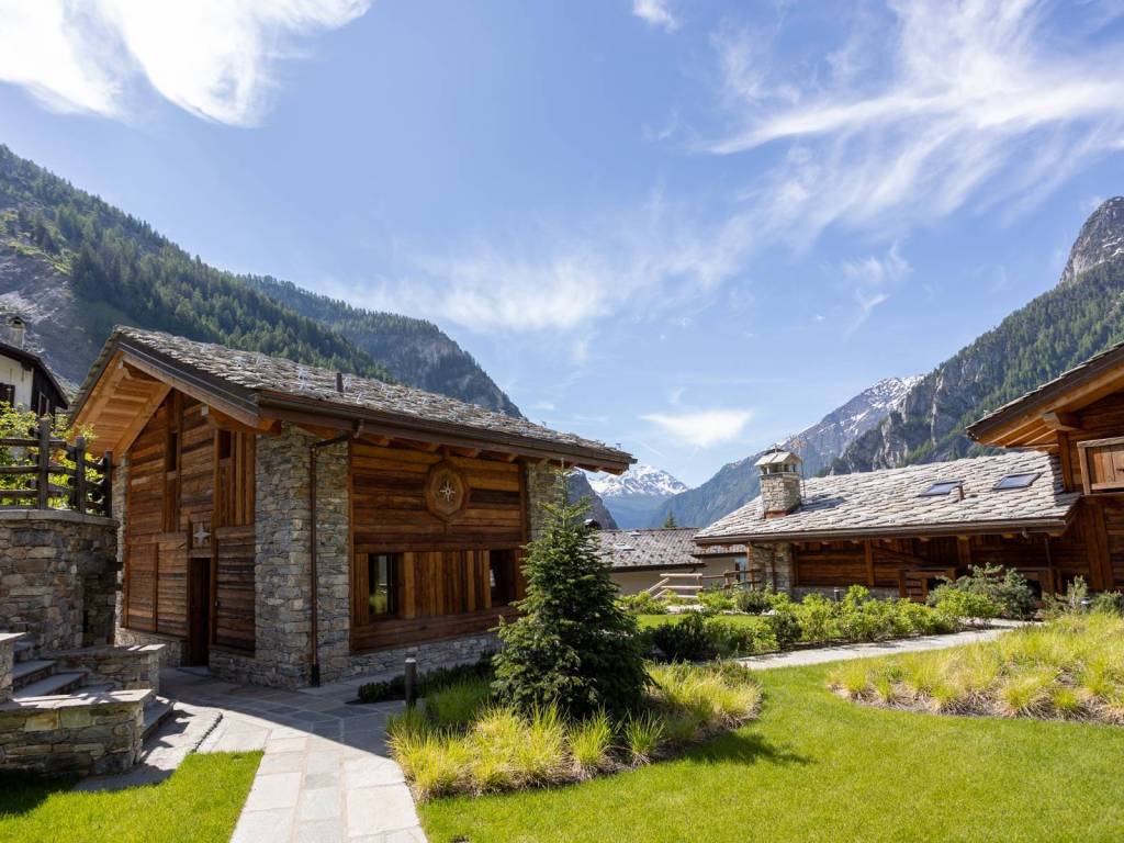 Villa unifamiliare piazzale della funivia, centro, courmayeur