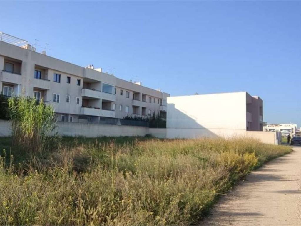 Terreno non edificabile via san giovanni paolo ii, noicattaro