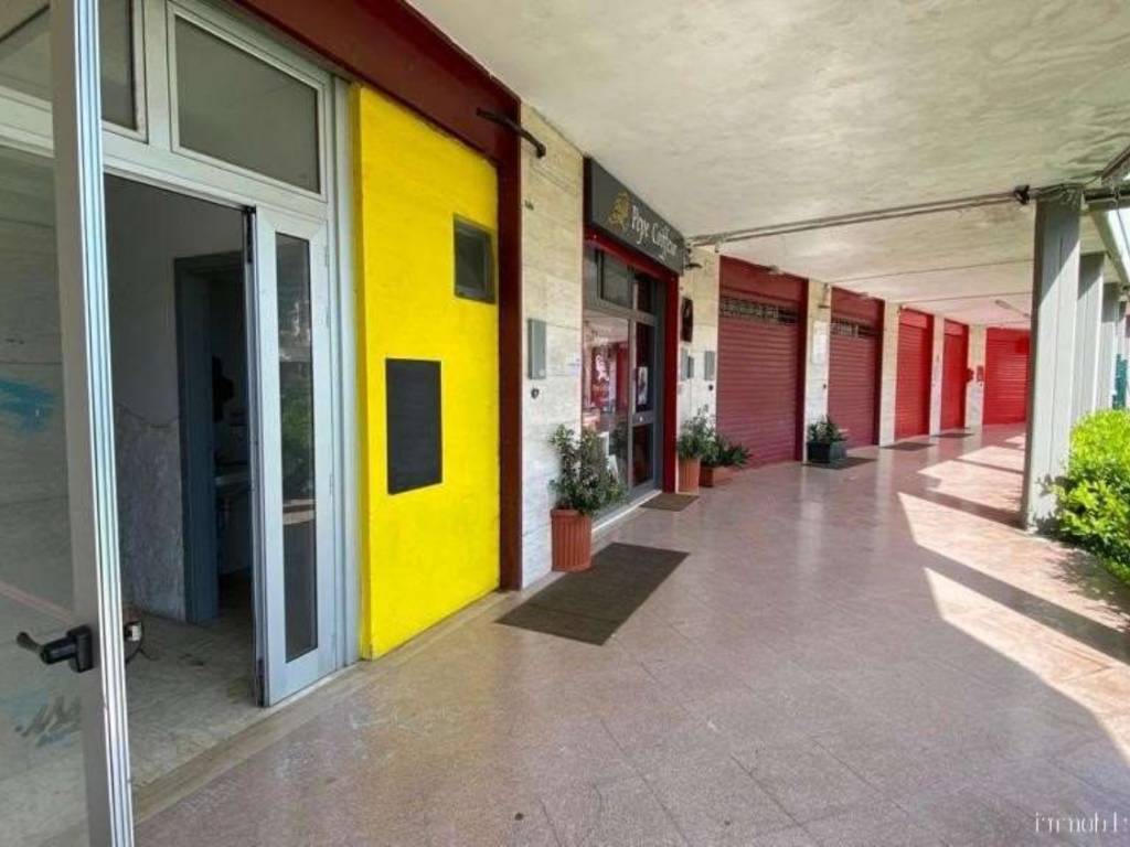 Locale commerciale via pietro nenni, 1413, centro, noicattaro