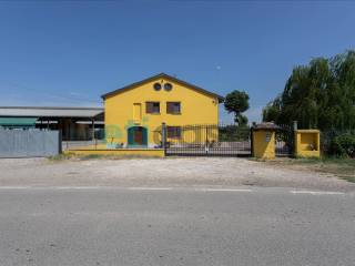 ESTERNO