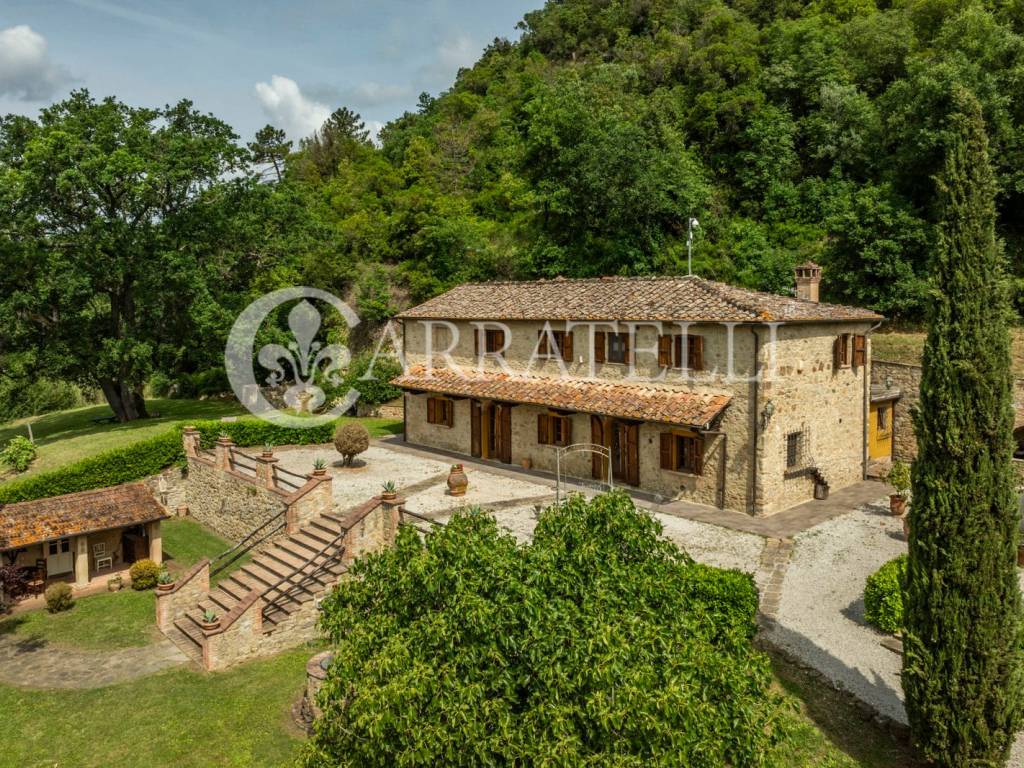 Volterra casale con dependance piscina e terreno