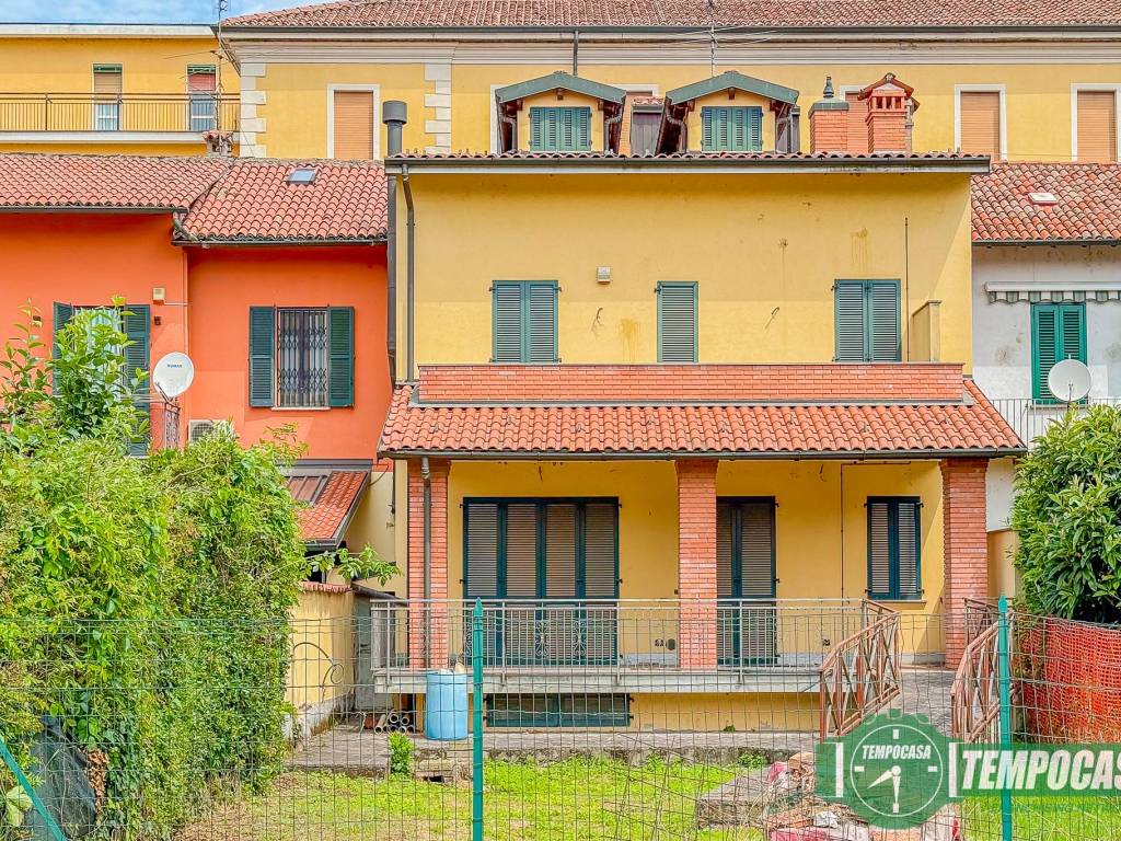 Villa a schiera via piave, melegnano