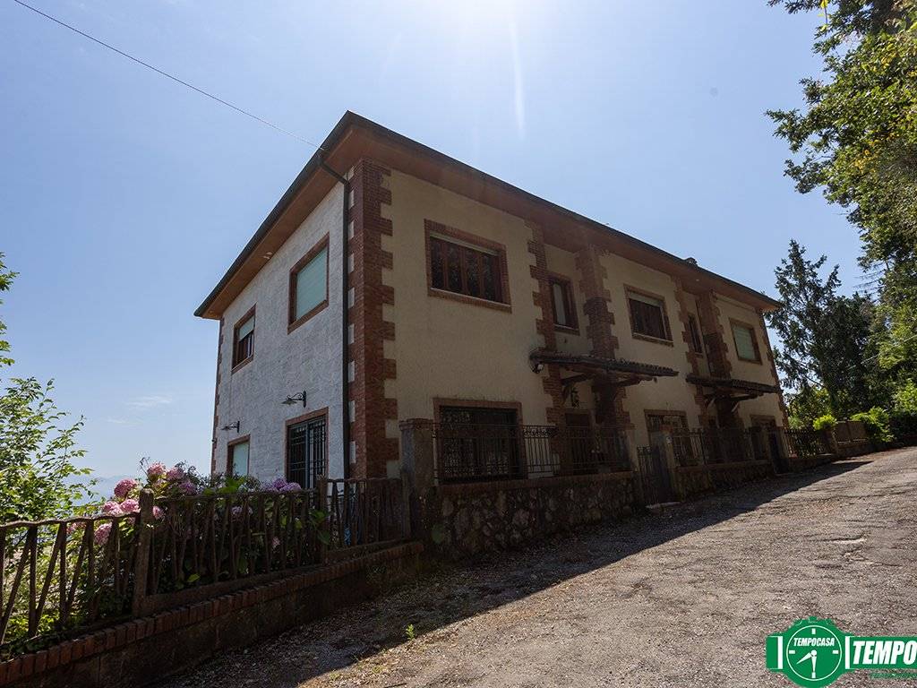 Villa plurifamiliare via del parodi 69, foce - marinasco, la spezia