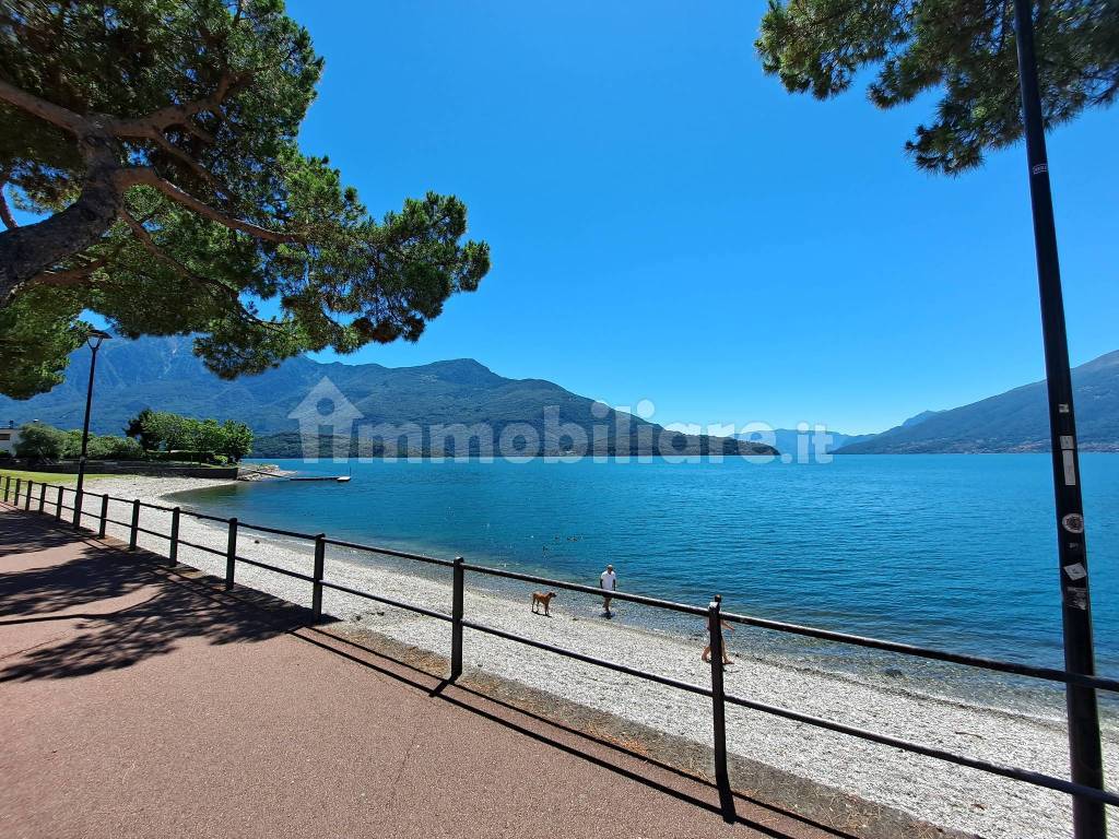 affitti lago como con piscina