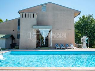 PISCINA PRIVATA