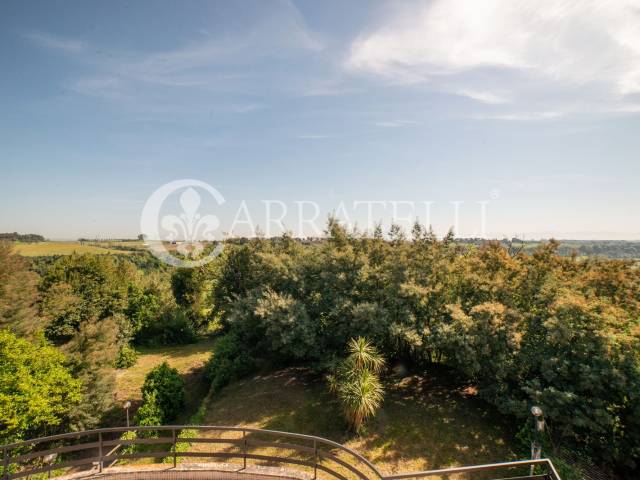 Villa immersa nel verde a Grottarossa Roma