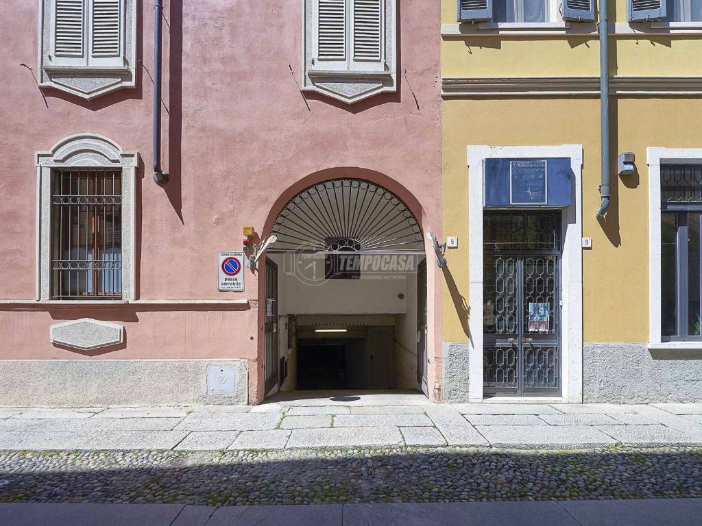 Garage - box via eugenio beltrami, centro, cremona
