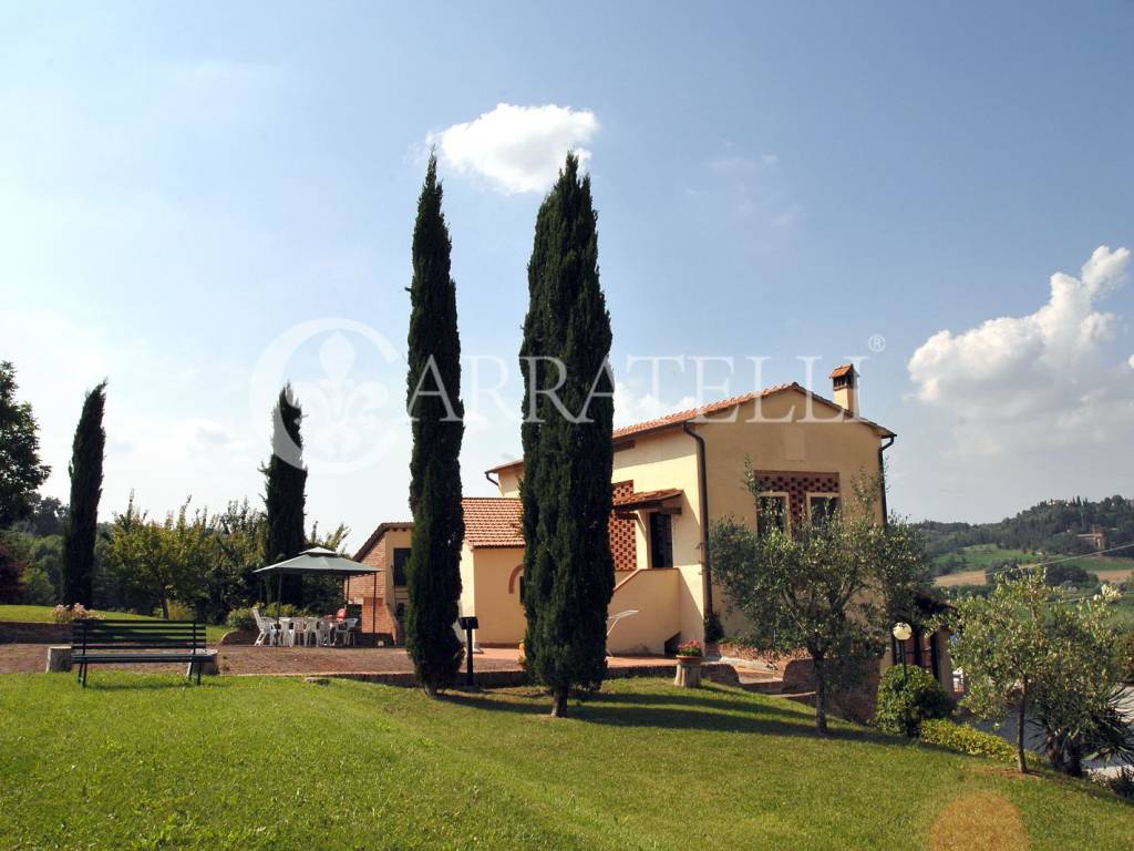 Azienda agricola con ricettività vicino Firenze