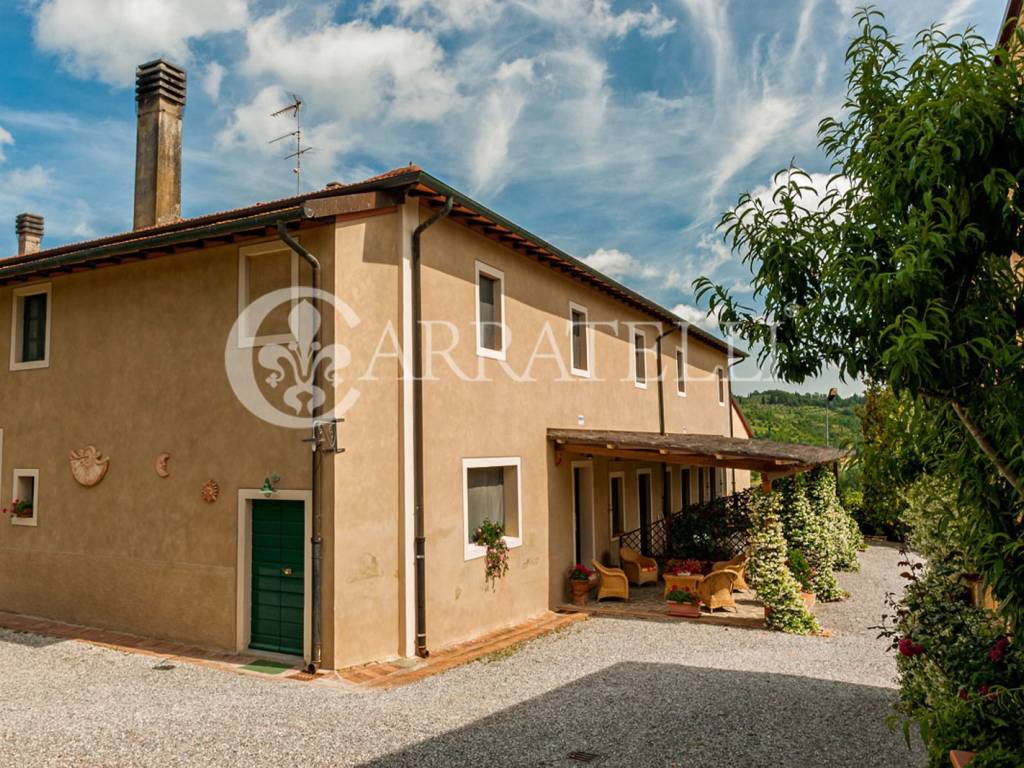 Azienda agricola con ricettività vicino Firenze