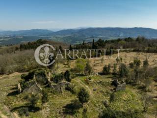 Panoramico casale con terreno a San Casciano