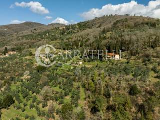 Borgo panoramico con piscina a Loro Ciuffenna