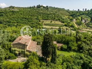 Villa toscana con dépendance e terreno a Firenze