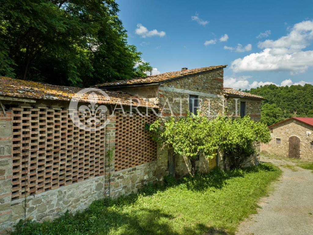 Borgo co azienda agricola a Barberino di Mugello