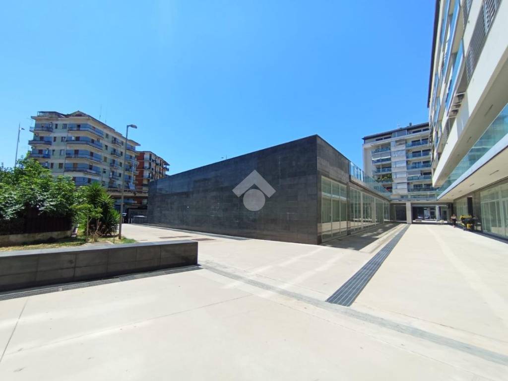 Locale commerciale via Padre Giglio 10 Cosenza Rif. 113351075 Immobiliare