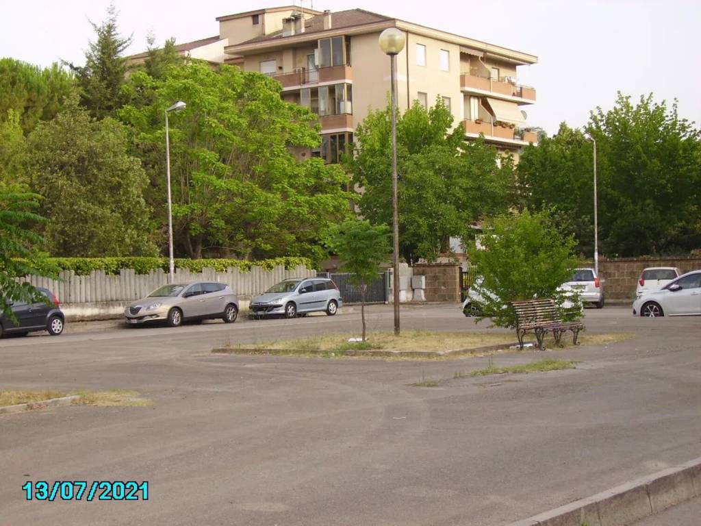 Garage - box piazza roccaraso san c., chieti scalo, chieti